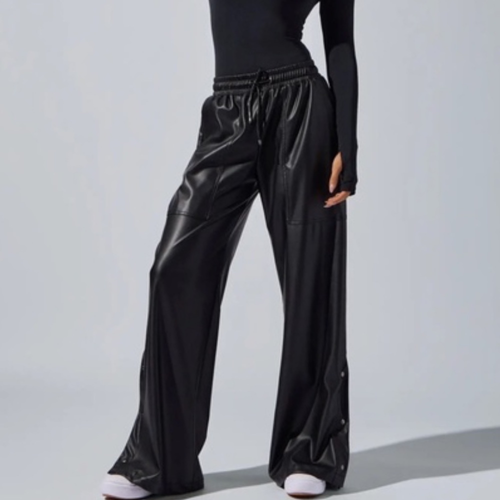 Heroine Sport Black Wide Leg Pants